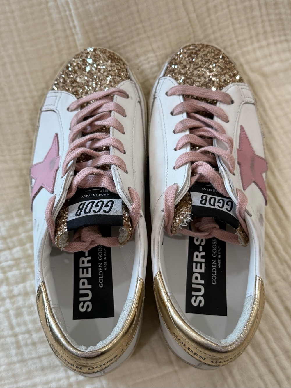 - NEW Golden Goose Super Star Sneaker in White, Ancient Pink, & Gold BT - Picture 5 of 7